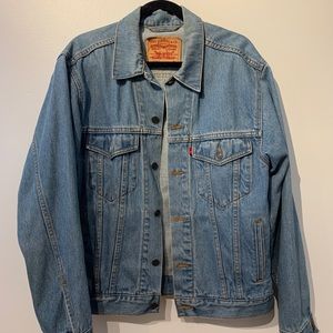 LEVIS VINTAGE DENIM JACKET
